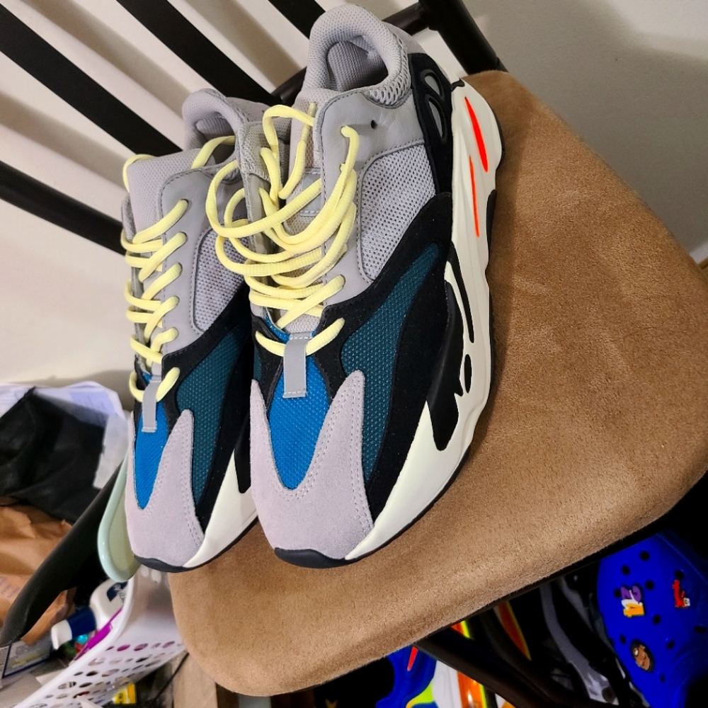 Yeezy Wave Runner Size 10 - Picture 1 of 2